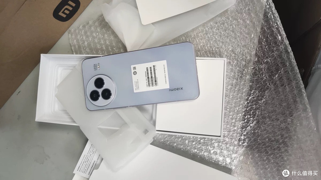双11颜值党狂喜!Xiaomi Civi 5 Pro,轻薄自拍旗舰闭眼冲