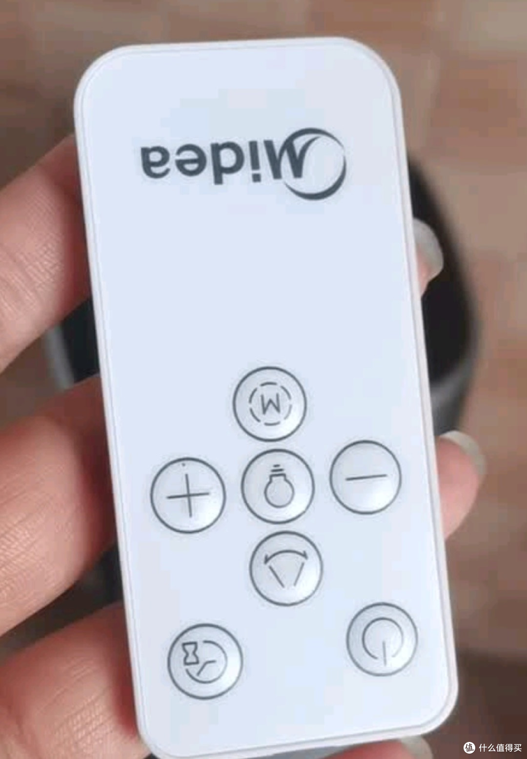 美的(Midea)【火焰塔】暖风机石墨烯语音取暖器立式家用卧室