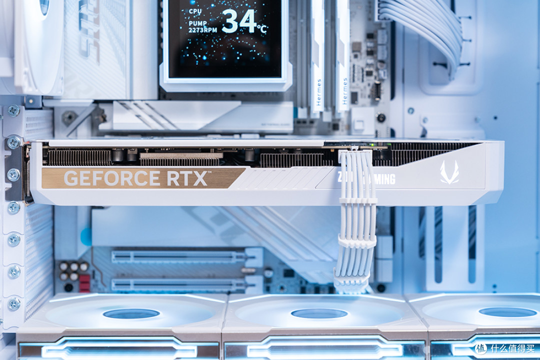 无限镜美学落地:联力 LANCOOL 217 INF 装机,打造桌面光影焦点