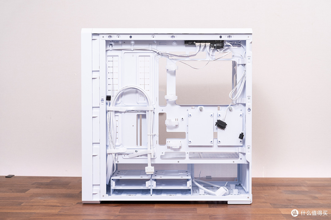 无限镜美学落地:联力 LANCOOL 217 INF 装机,打造桌面光影焦点