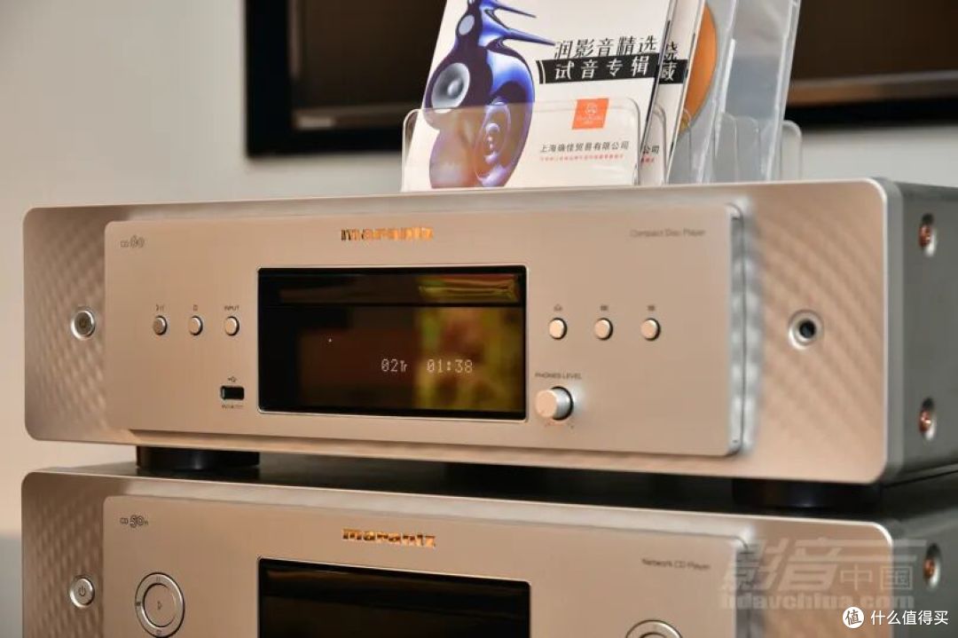 金色面板的马兰士CD60S