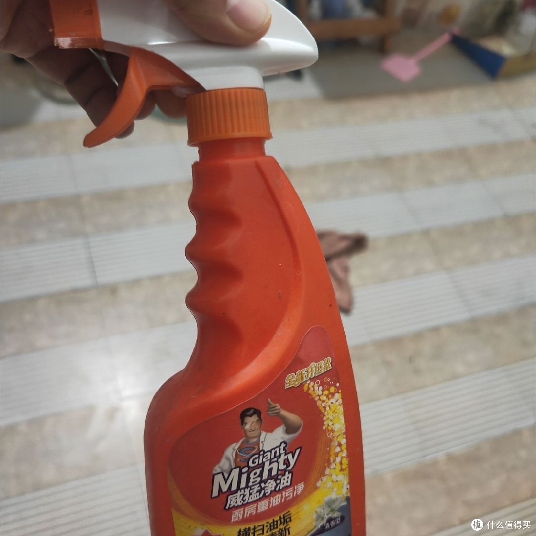 厨房清洁好帮手,威猛先生油污净让清洁变轻松