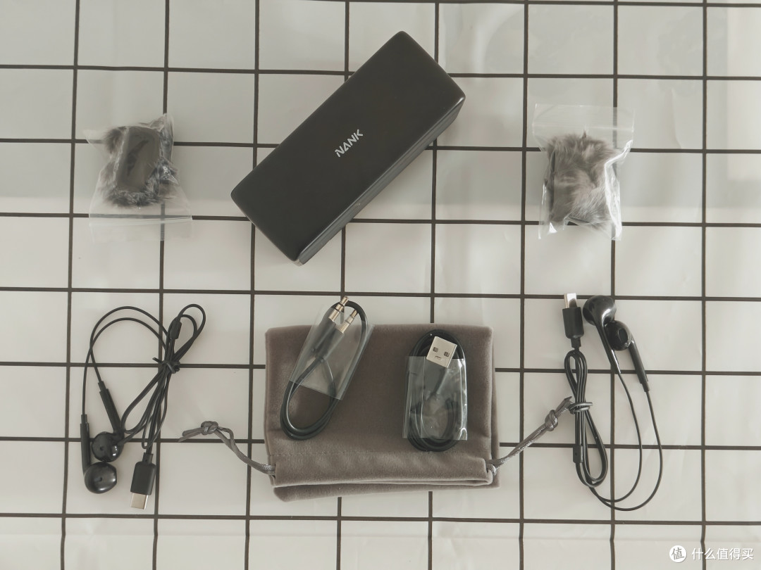 千元内闭眼入！南卡QMic领夹麦克风评测：音质、降噪、续航全能
