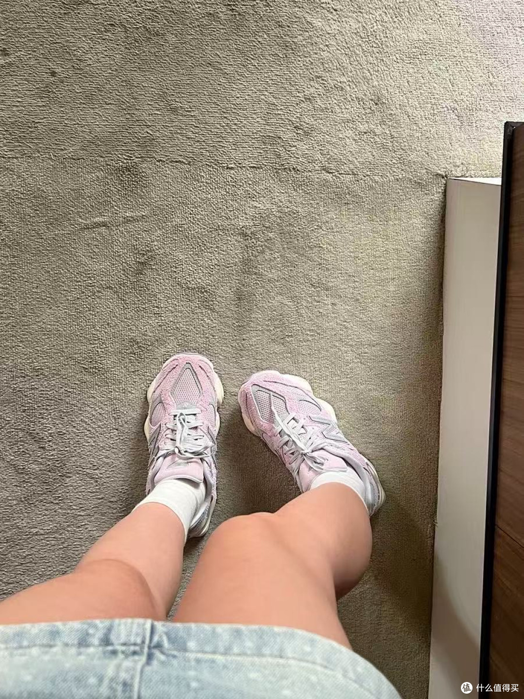 New Balance跑鞋：透气舒适
