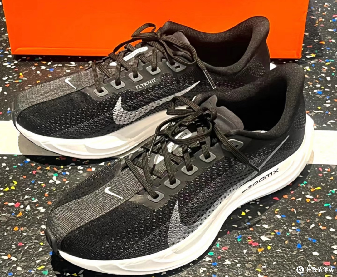 全新配置的Nike超级飞马,跑者首选