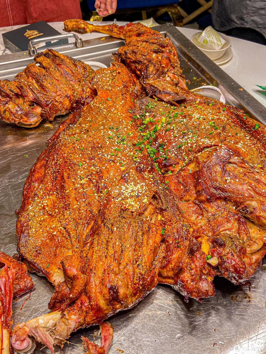 每天介绍一个地方美食(内蒙古烤全羊)