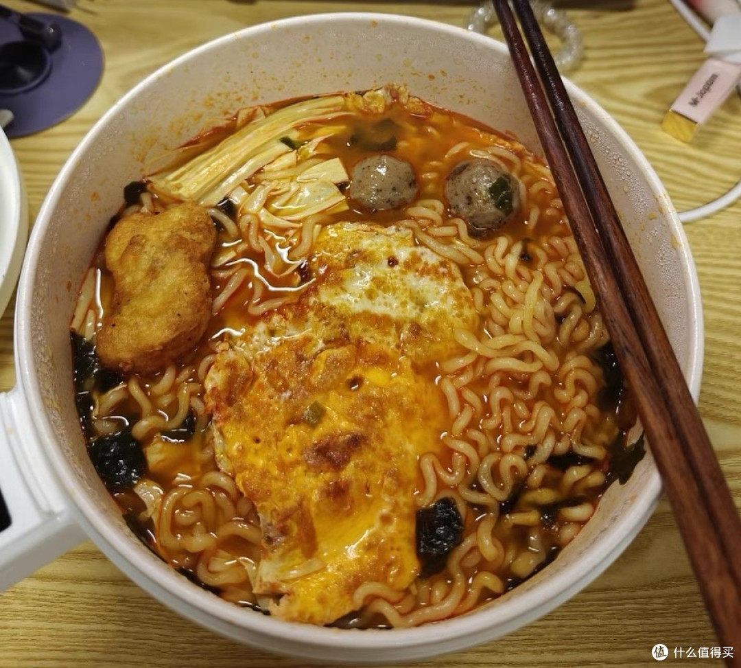 不倒翁金拉面:韩式辣味的灵魂解码