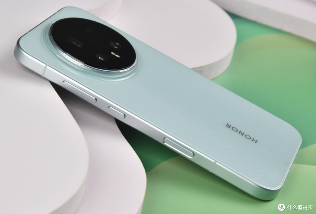 荣耀Magic8突然变香了,7000mAh+IP69K,旗舰新低跌至“新低价”