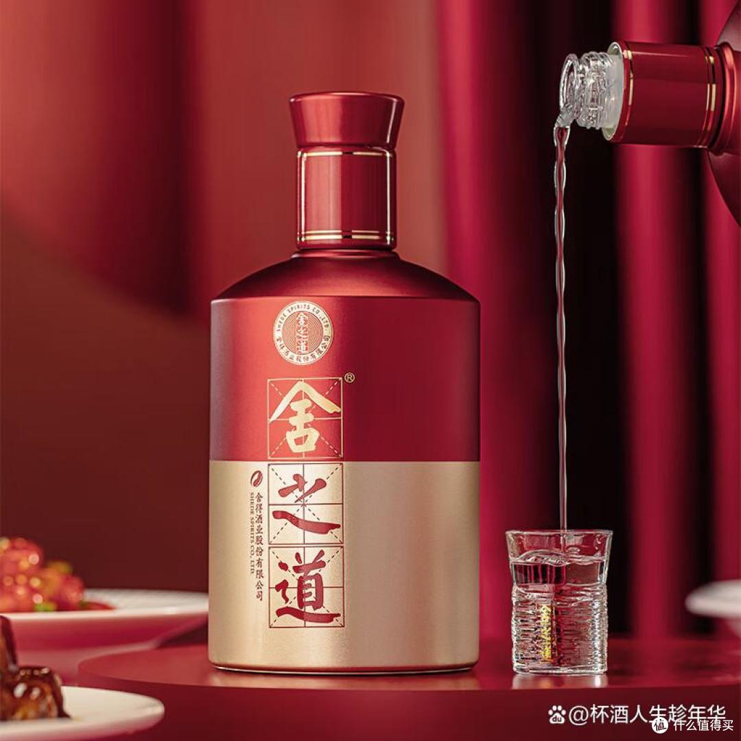 春节送礼有门道,纯粮好酒选舍道