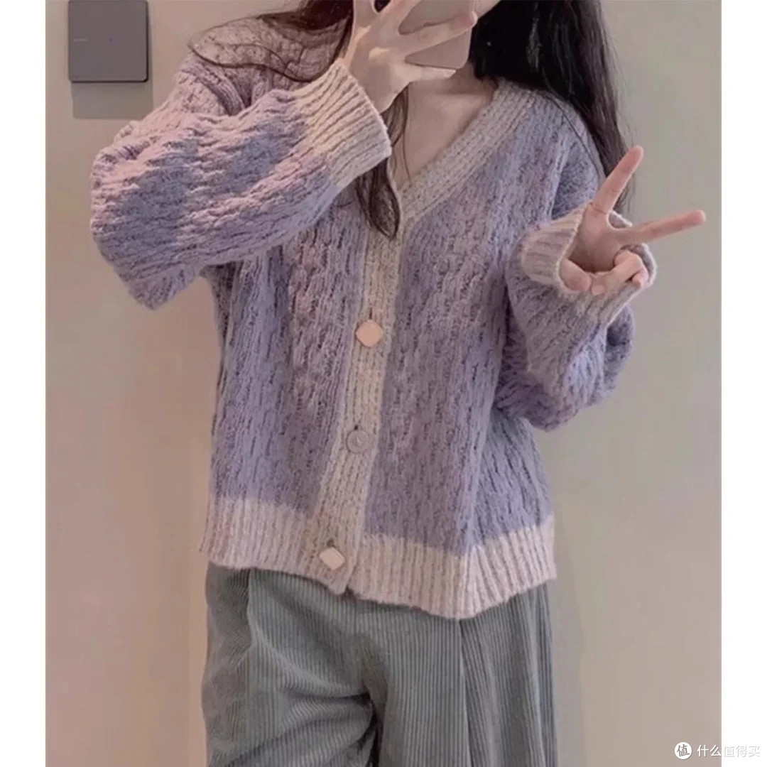 瑟俪V领毛衣外套的秋冬体验