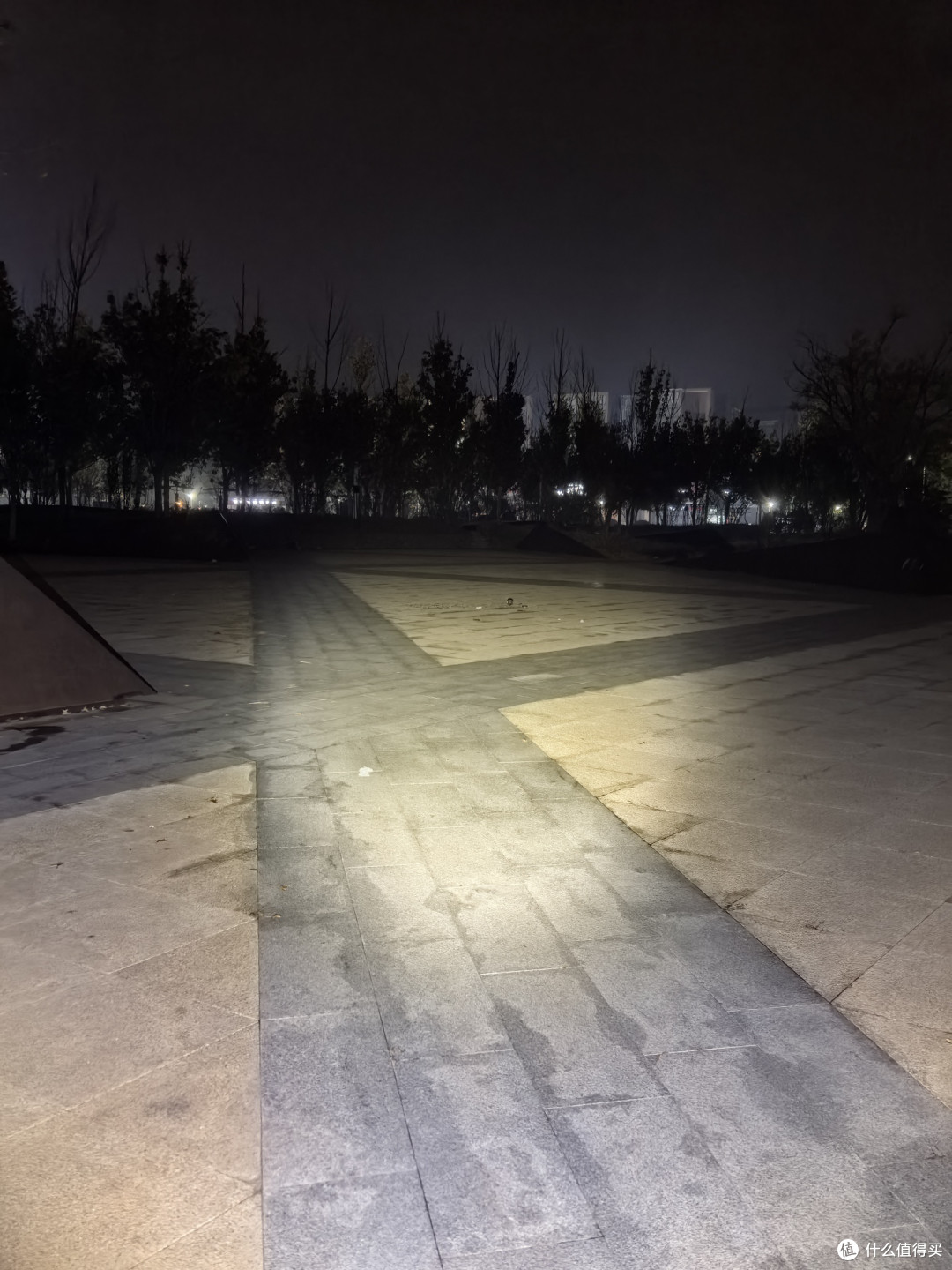 远泛兼顾多功能——菲尼克斯HM60R V2.0头灯测评