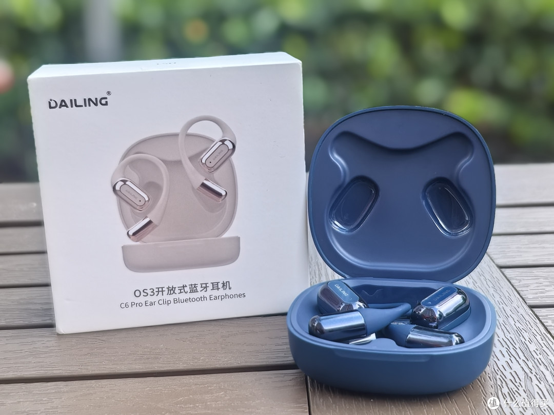 颜值与音质双绝 戴灵 OS3 深邃蓝耳机:颜值控与音乐党的理想之选
