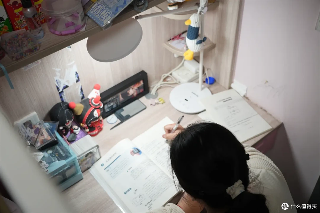 书客L1护眼学习台灯：科技与健康的优秀融合！
