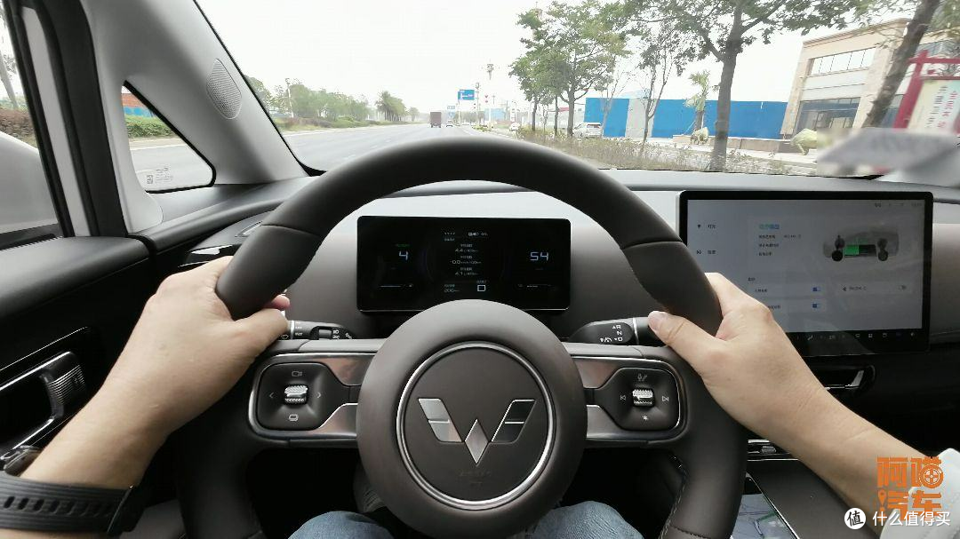 人民的MPV该是啥样?五菱星光730开起来如何,喵哥告诉你试驾体验