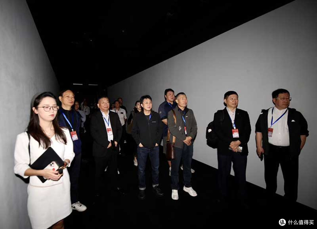 2025世界华文媒体深圳行启幕|走进深圳“科技+文化”新地标