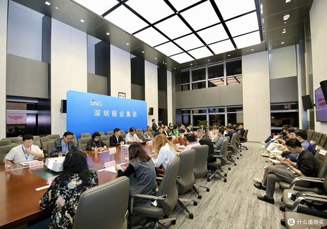 2025世界华文媒体深圳行启幕|走进深圳“科技+文化”新地标
