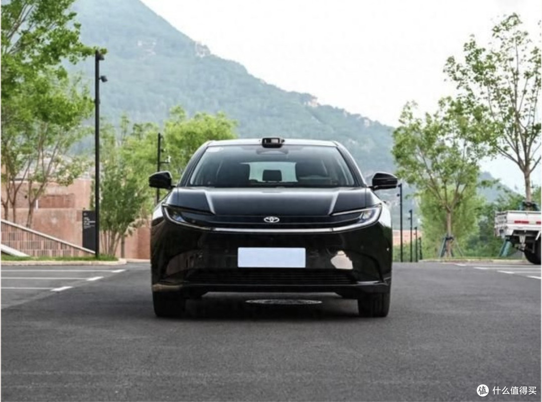 丰田来了,新SUV比奥迪Q5L还漂亮?油耗仅4.2L,关键还便宜!