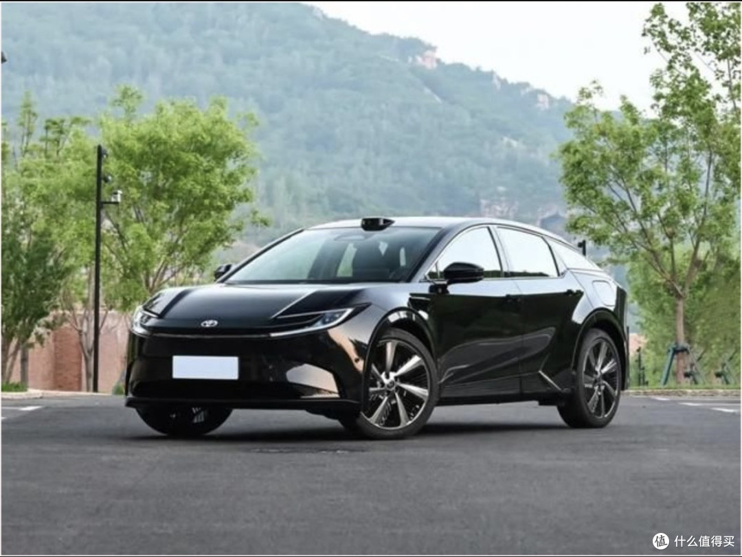 丰田来了,新SUV比奥迪Q5L还漂亮?油耗仅4.2L,关键还便宜!