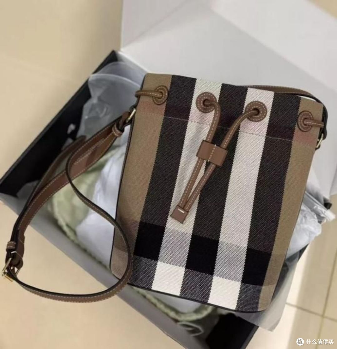 在唯品会不到3折拿下Burberry,发现了一个秘密
