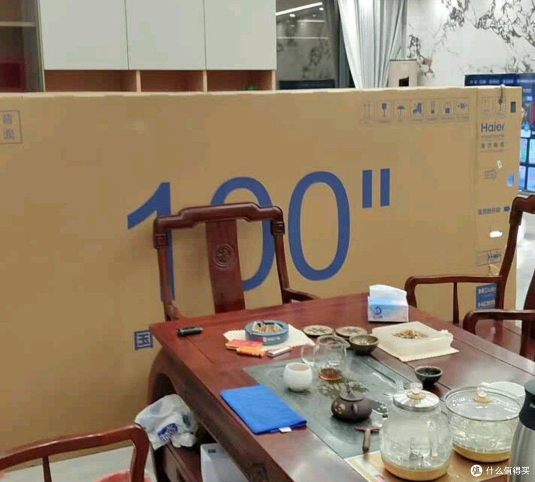 海尔国民AI电视100H6C百寸MiniLED巨幕,全家都爱的影音游戏神器