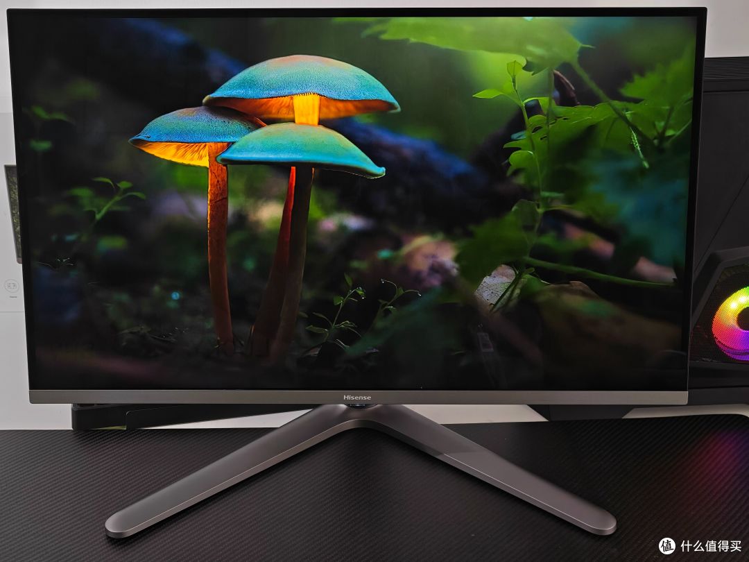 海信G7 Ultra上手实测,镜面黑曜屏玩《黑神话》的最佳显示器