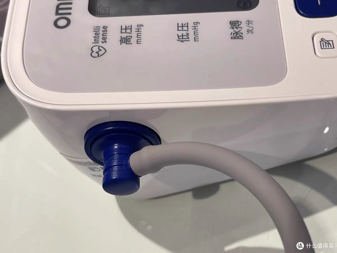 闭眼入不亏!欧姆龙 J710 深度体验,家用测压精准又省心