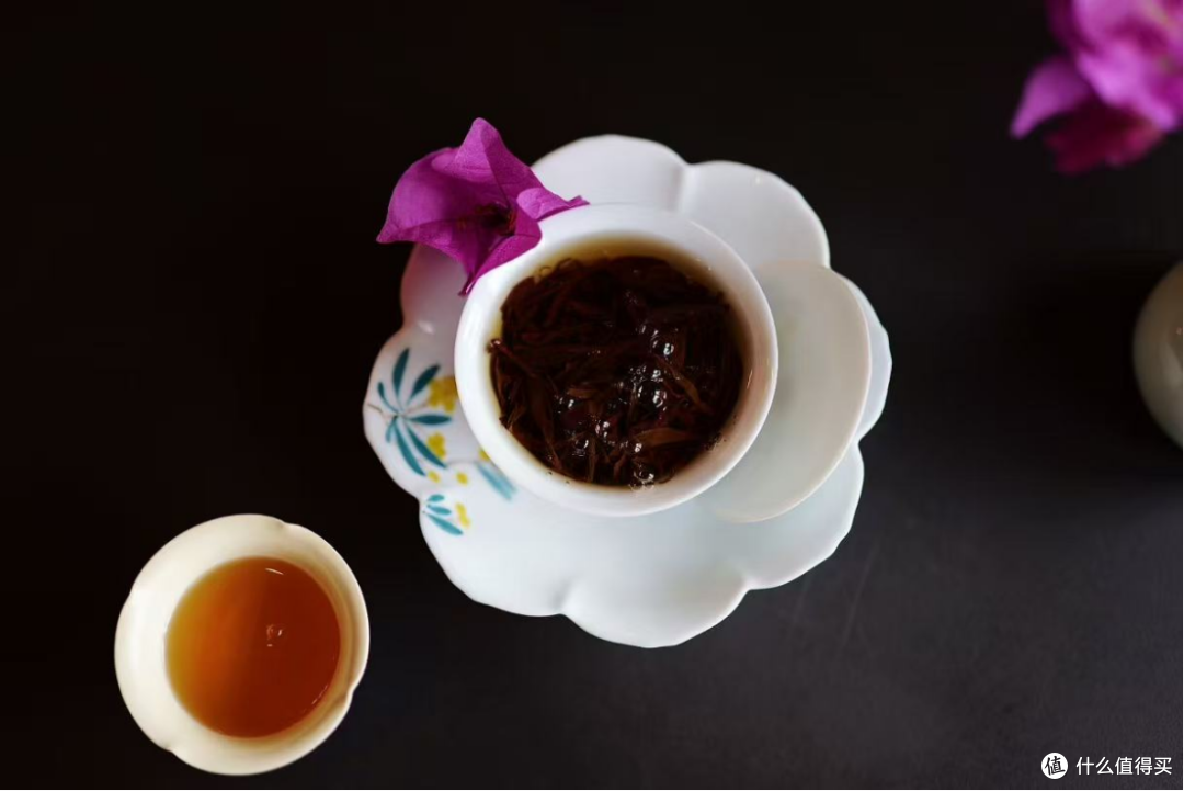 万紫千红小红罐:立冬时节,感受红茶之暖