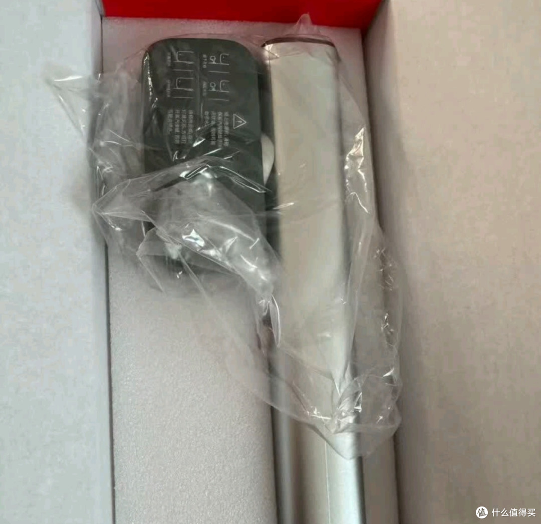 锐舞手持挂烫机:张晚意同款,家居熨烫好帮手