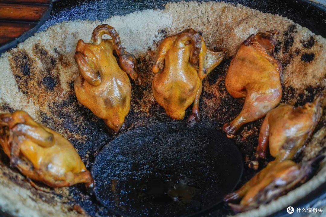 懂吃的老饕才知道，这个遍地古建的山城，美食也灵得不行！