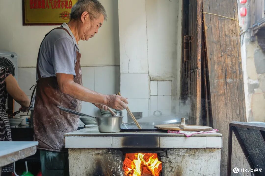 懂吃的老饕才知道，这个遍地古建的山城，美食也灵得不行！