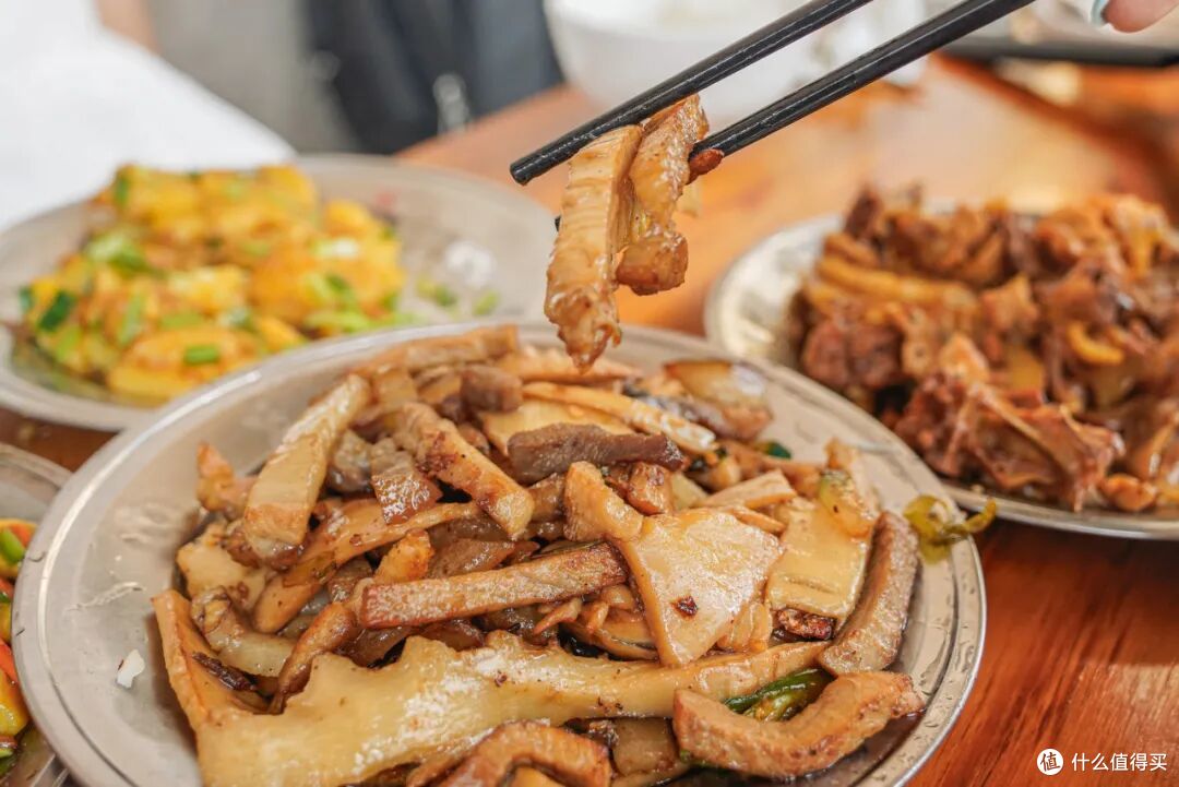 懂吃的老饕才知道，这个遍地古建的山城，美食也灵得不行！