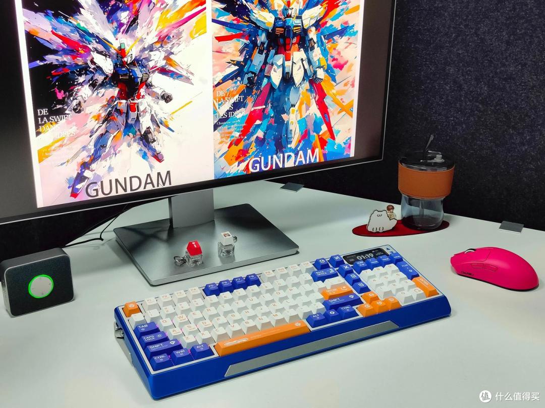 键盘还能电动调角度？CTRL-100：告别手托，办公游戏双舒服