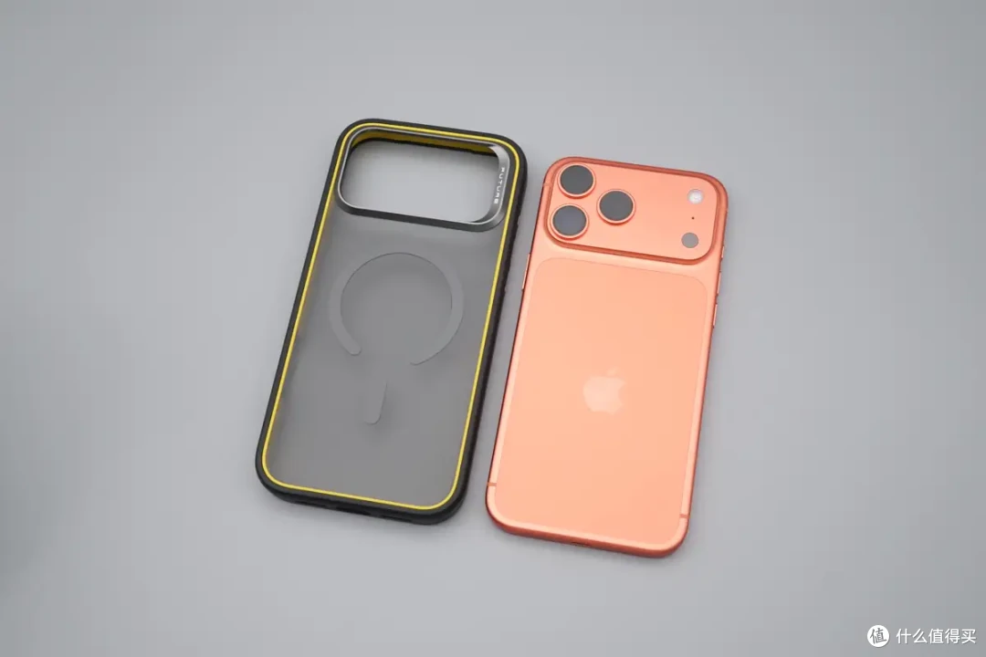 非牛顿流体 “穿” 在 iPhone 17 上?奥海 P4U 手机壳评测