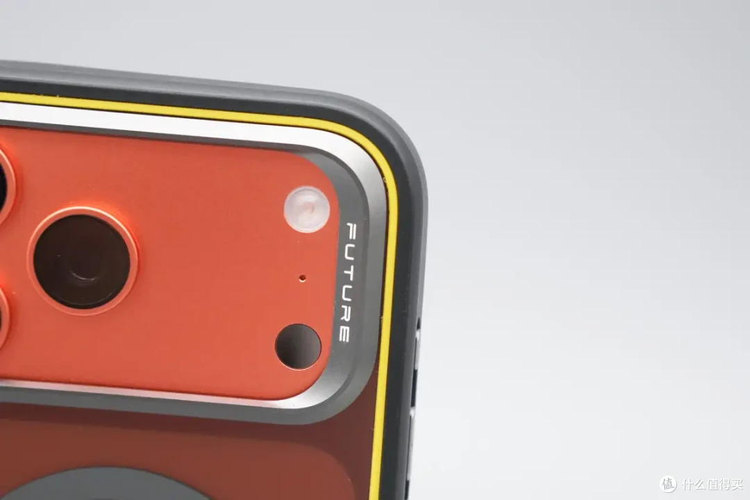 非牛顿流体 “穿” 在 iPhone 17 上?奥海 P4U 手机壳评测