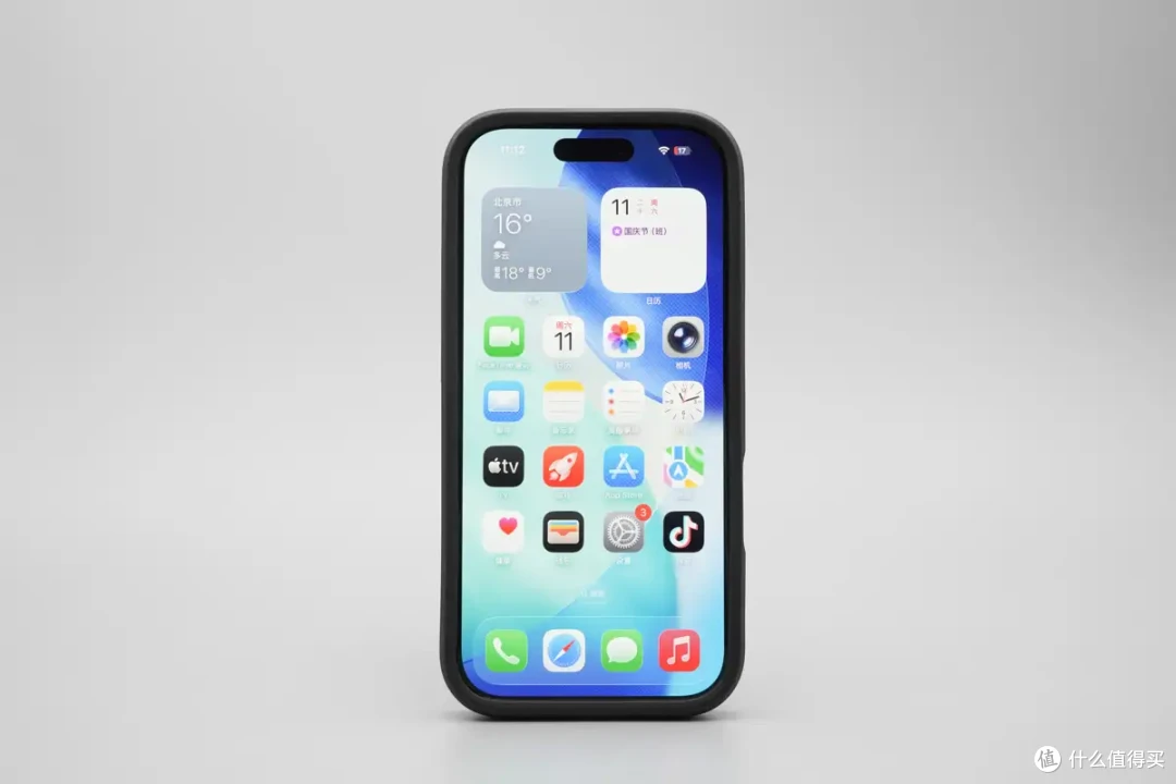 非牛顿流体 “穿” 在 iPhone 17 上?奥海 P4U 手机壳评测