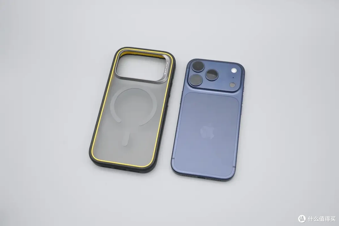 非牛顿流体 “穿” 在 iPhone 17 上?奥海 P4U 手机壳评测