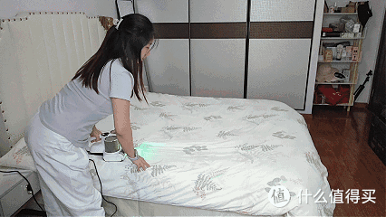 以为是精致雅居,谁能想7500元/月的租房还要与“书虱”同眠?!