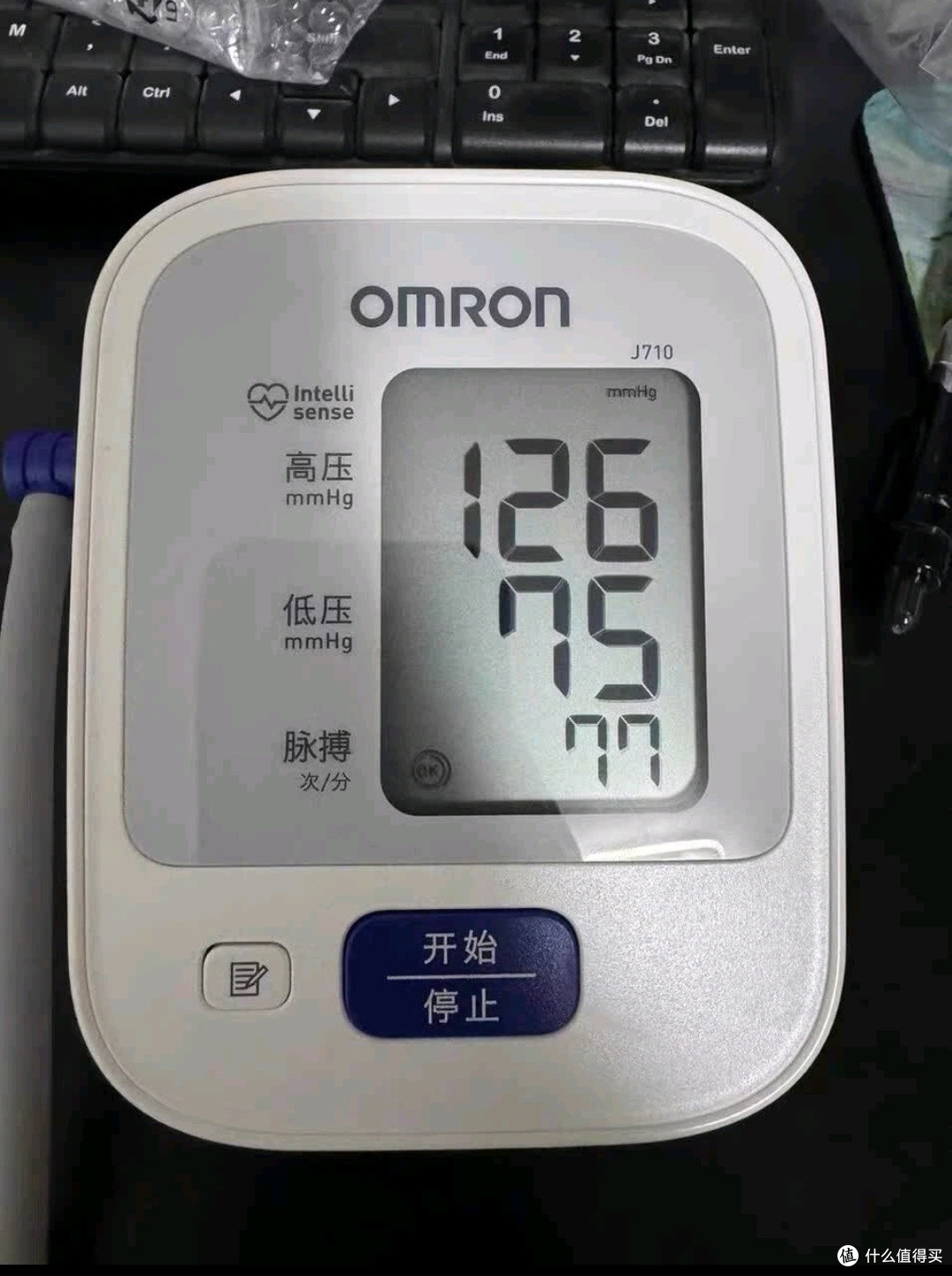 欧姆龙电子血压计:家用医用双认证,全家健康好帮手