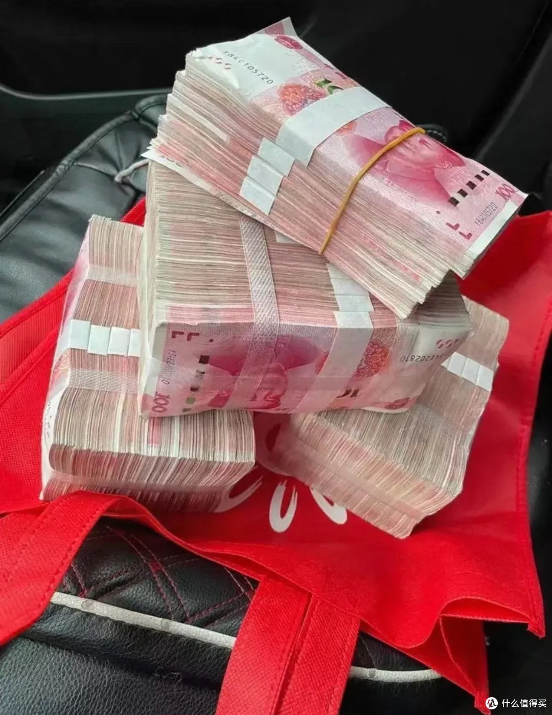 银行柜员酒后吐真言：最怕这4个存钱“技巧”，多拿好几千块利息