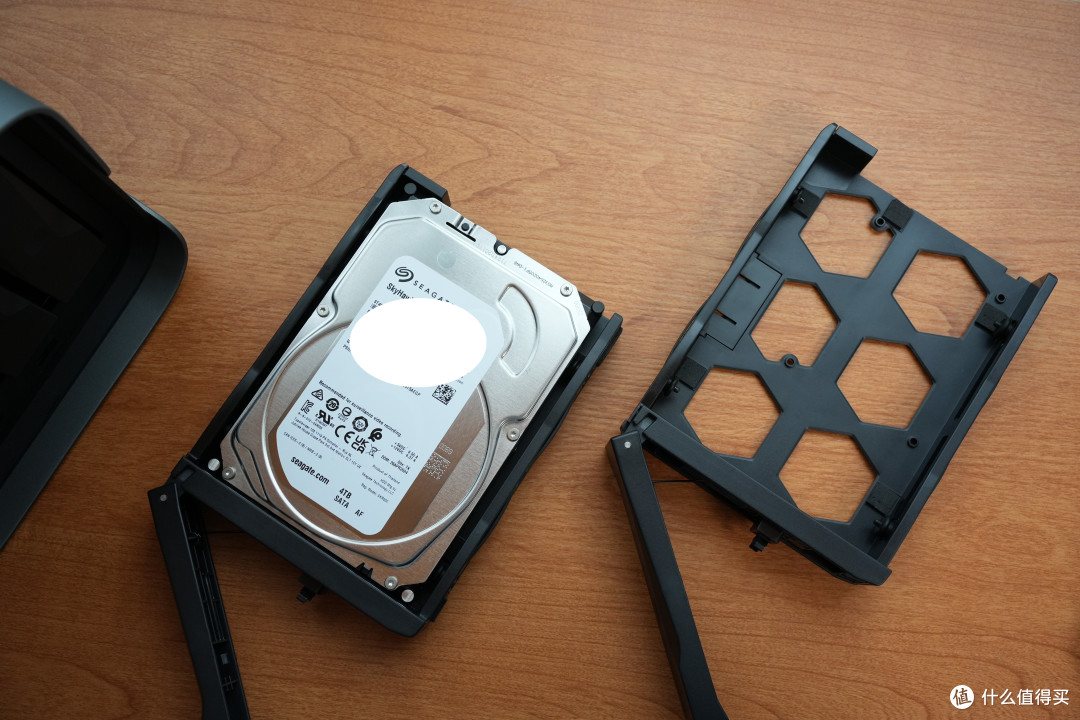 一台NAS搞定全家需求,极空间Z4Pro+实测分享
