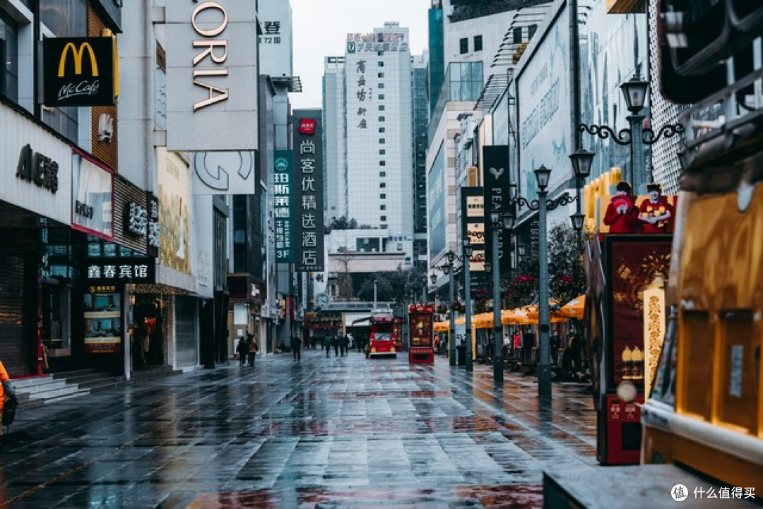 错峰出游正当时!全国多地机票酒店价格“大跳水”