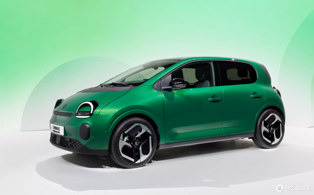 比比亚迪海豚还好看?雷诺正式发布Twingo E-Tech,网友吵翻了!