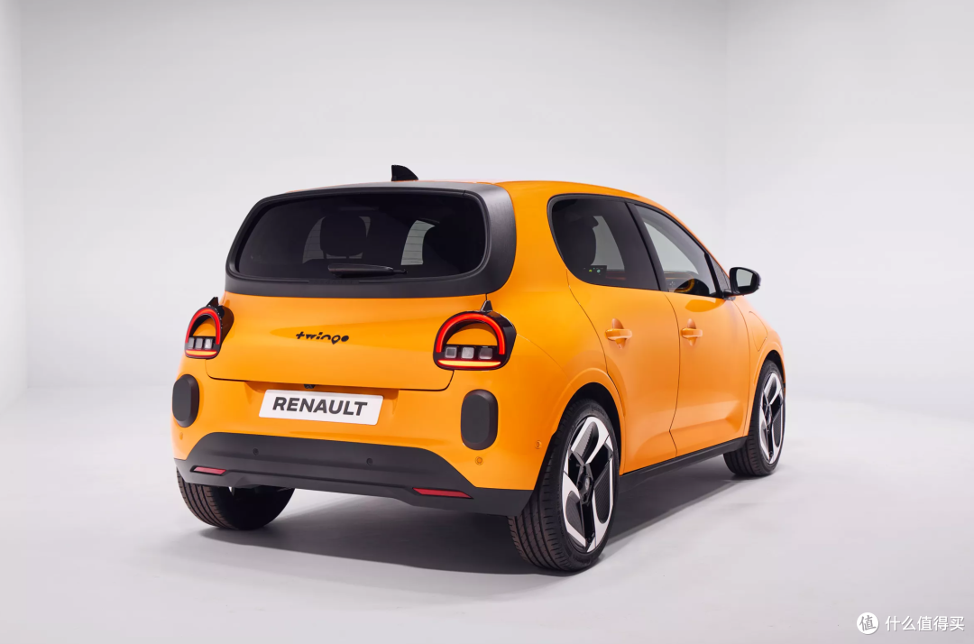 比比亚迪海豚还好看?雷诺正式发布Twingo E-Tech,网友吵翻了!