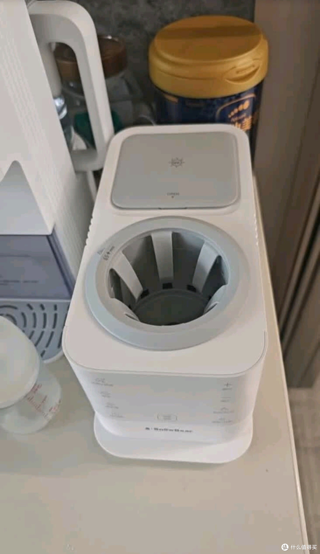 小白熊温奶器：多功能喂养助手