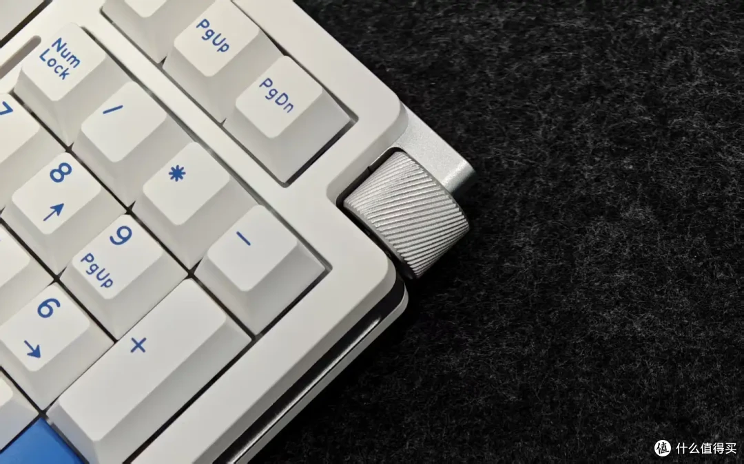 四百不到的键盘这么炫?达尔优COOL98