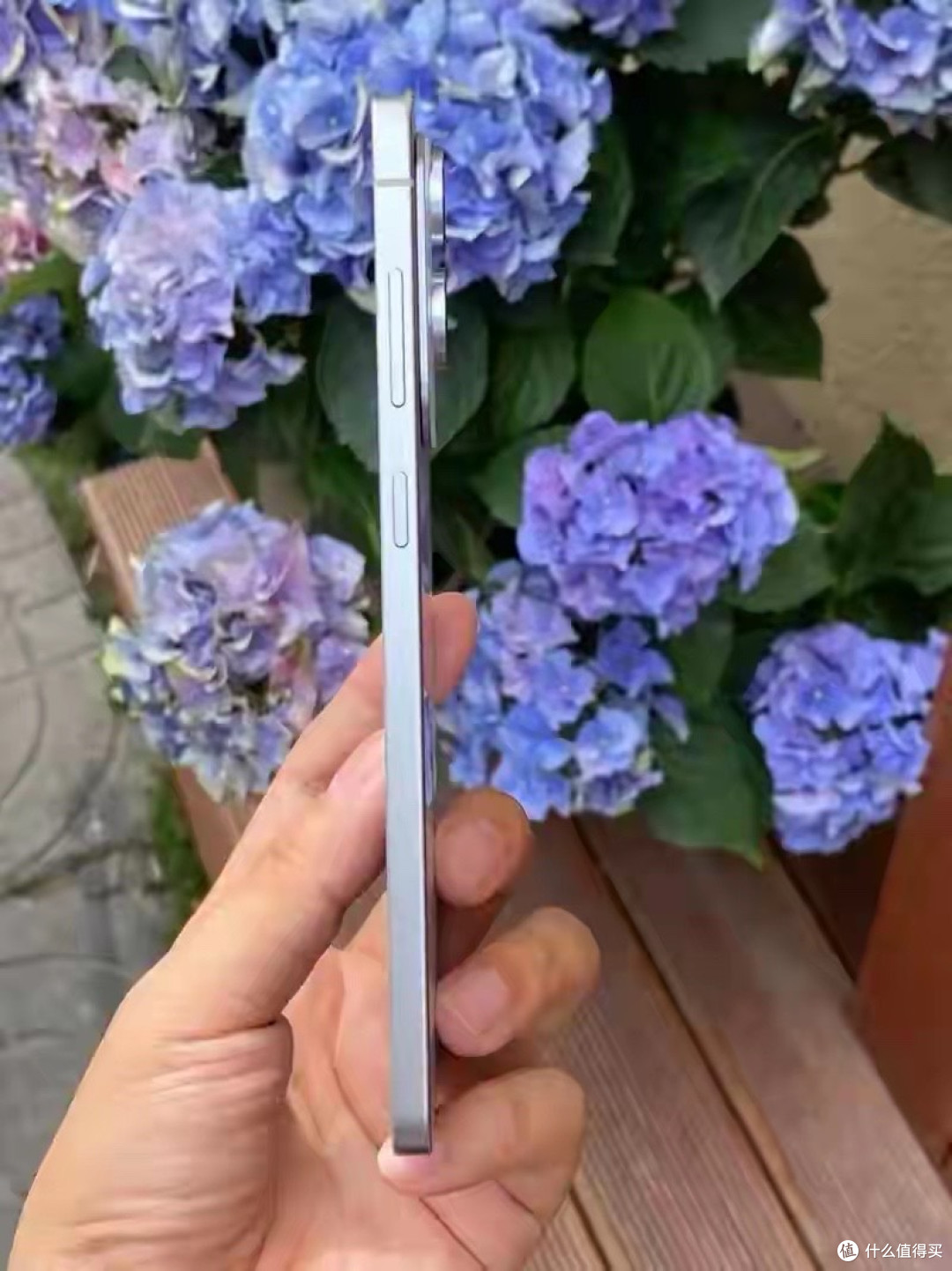 苹果带头掀起Air风,各大厂商押注超薄手机赛道,卢伟冰戳破真相