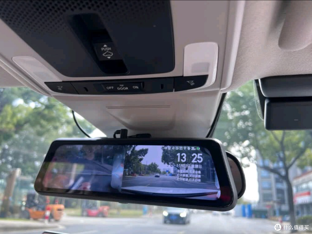 双十一汽车好物必入：360行车记录仪M320 前后双录车载流媒体