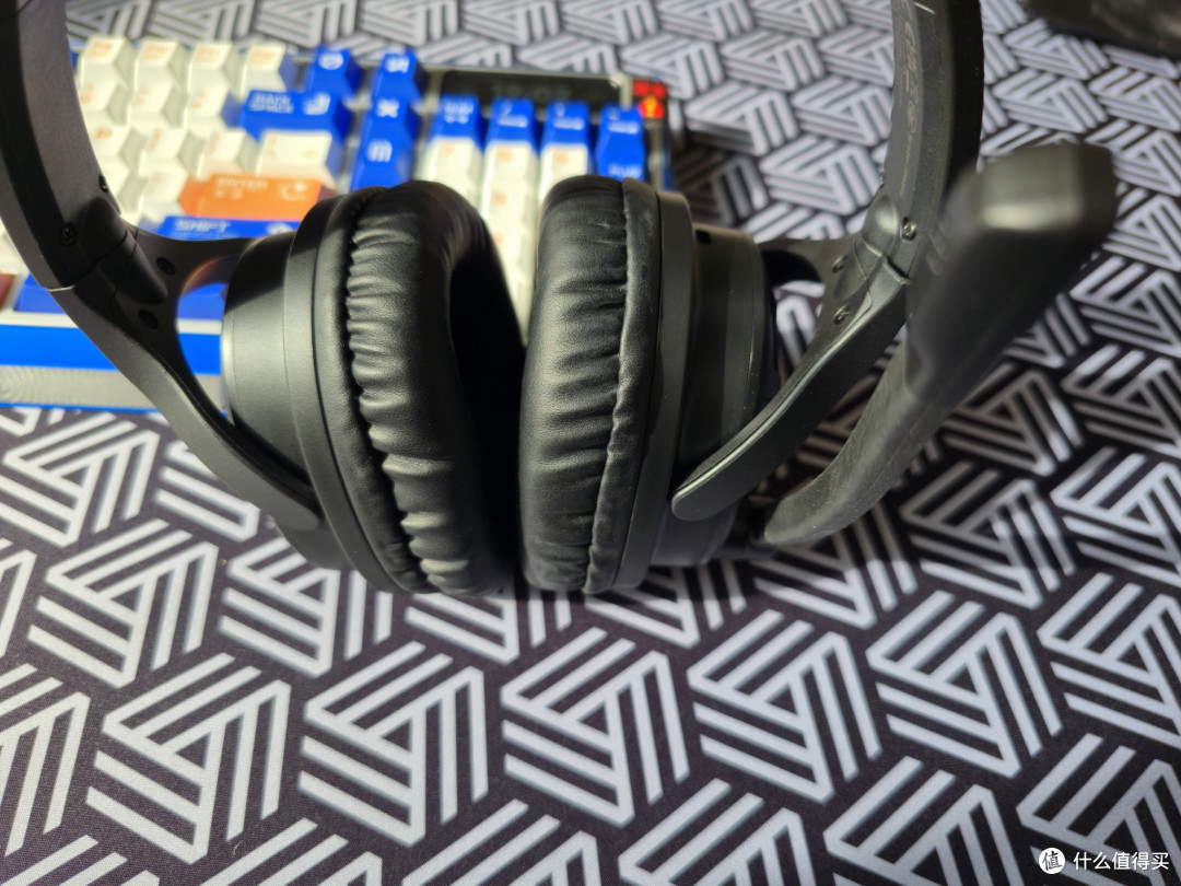 OneOdio G18BT 三模连接 + 30ms 延迟！游戏耳机实测：60H 续航 + 降噪麦，开黑听歌都省心