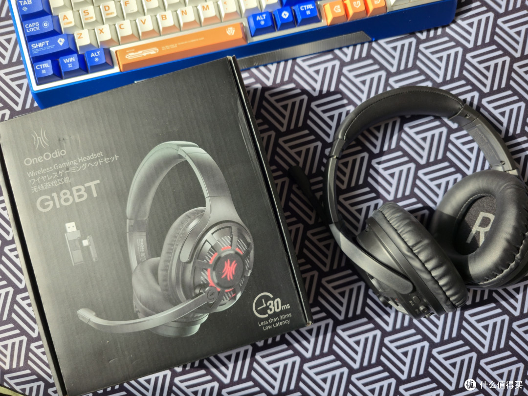 OneOdio G18BT 三模连接 + 30ms 延迟！游戏耳机实测：60H 续航 + 降噪麦，开黑听歌都省心
