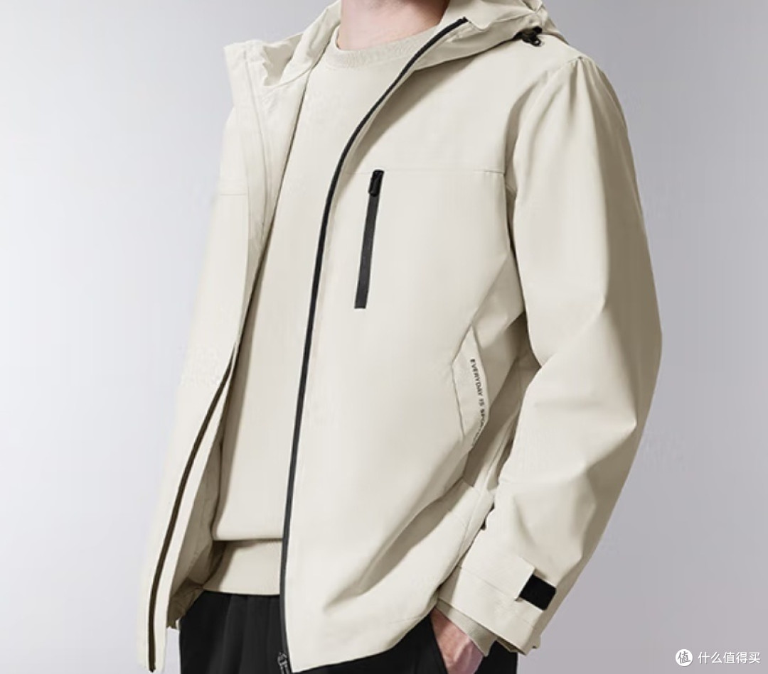 双11时尚首选:海澜之家马术风撞色夹克,舒适百搭不踩雷